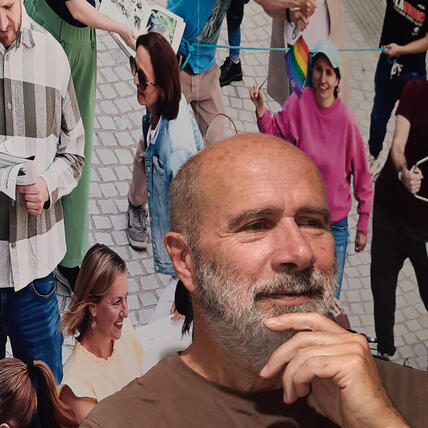 Landkarten der Zukunft e.V. - gemeinnütziger Verein Landkarten der Zukunft e.V. eröffnet neue Perspektiven auf Krisen, Veränderung und Zukunft – für Menschen, Teams und Organisationen. Wir machen verborgene Muster und Dynamiken sichtbar und schaffen Orientierung für stimmige nächste Schritte.